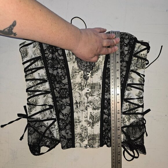 Elegant Black and White Lace Corset - Picture 8 of 8